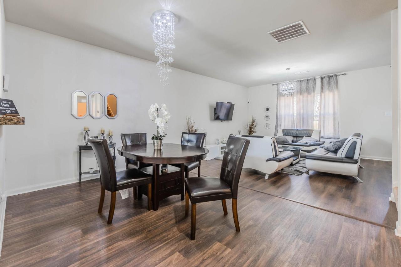 Luxury 5Br Dallas Retreat With Business Amenities - Perfect For Business Travelers, Families & Groups Kültér fotó