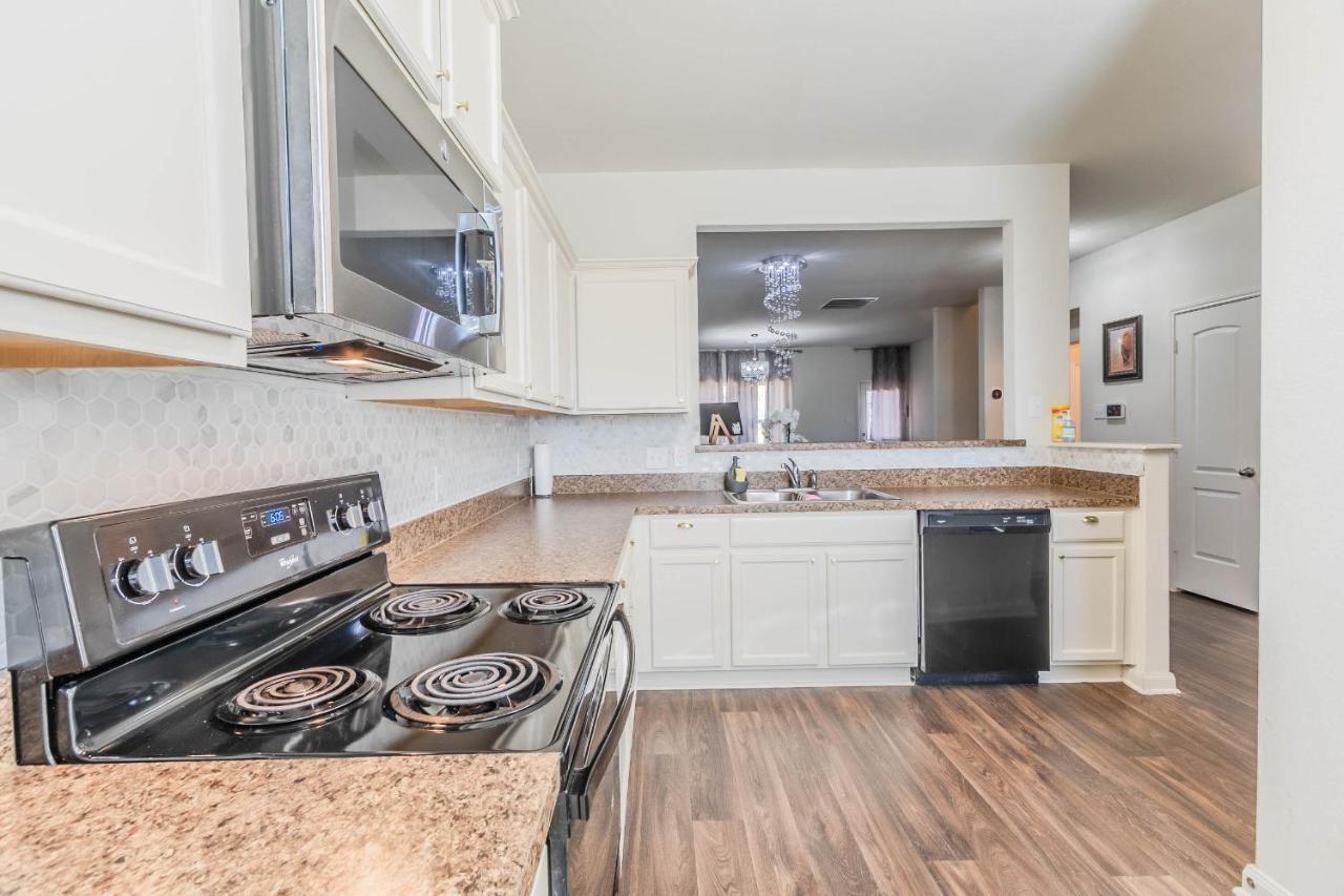 Luxury 5Br Dallas Retreat With Business Amenities - Perfect For Business Travelers, Families & Groups Kültér fotó