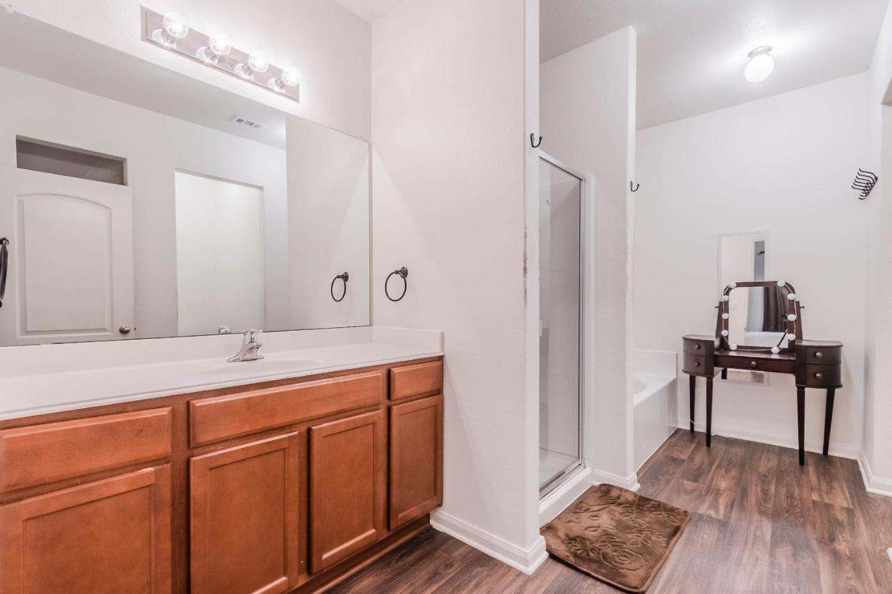 Luxury 5Br Dallas Retreat With Business Amenities - Perfect For Business Travelers, Families & Groups Kültér fotó