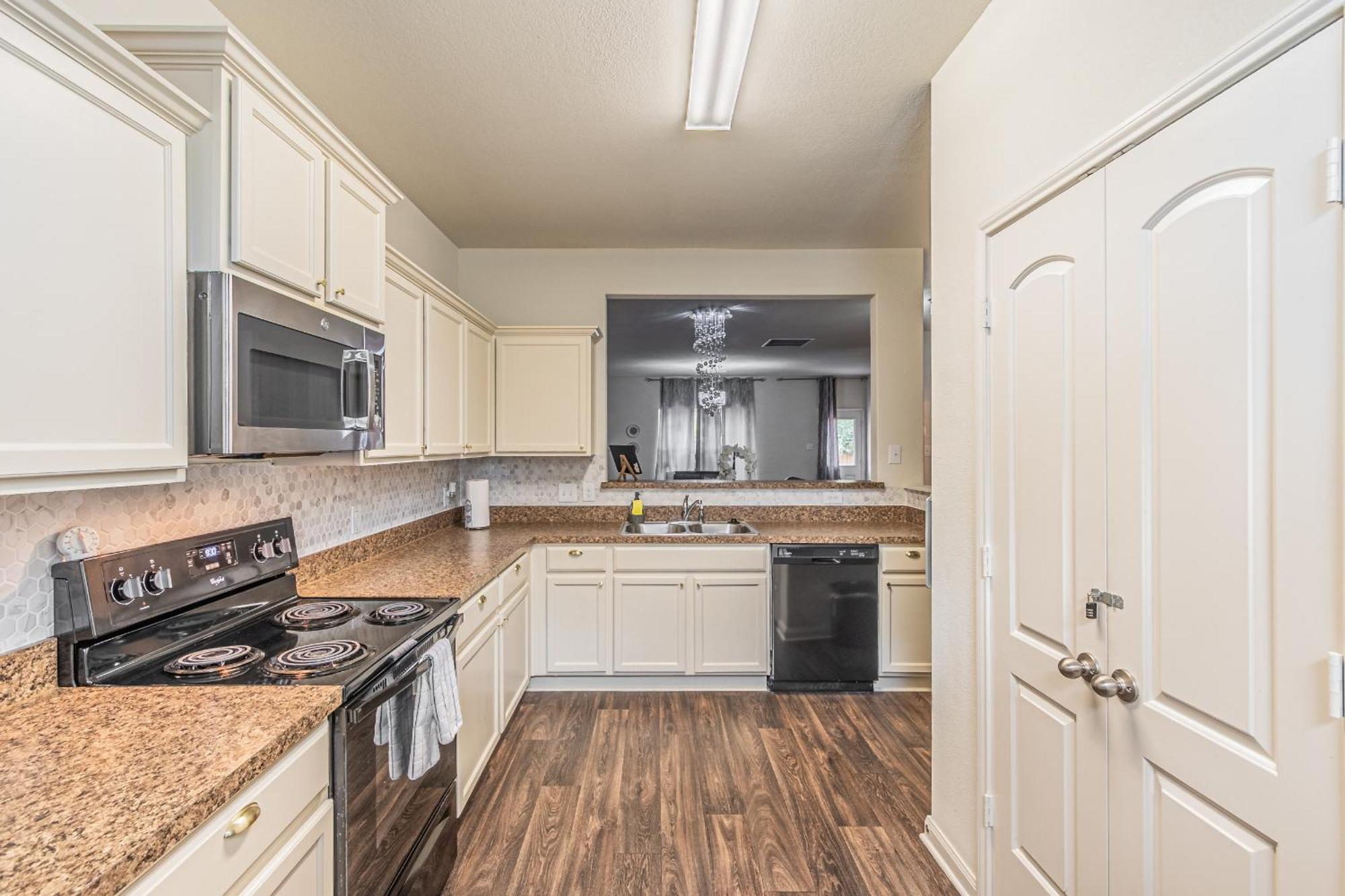 Luxury 5Br Dallas Retreat With Business Amenities - Perfect For Business Travelers, Families & Groups Kültér fotó