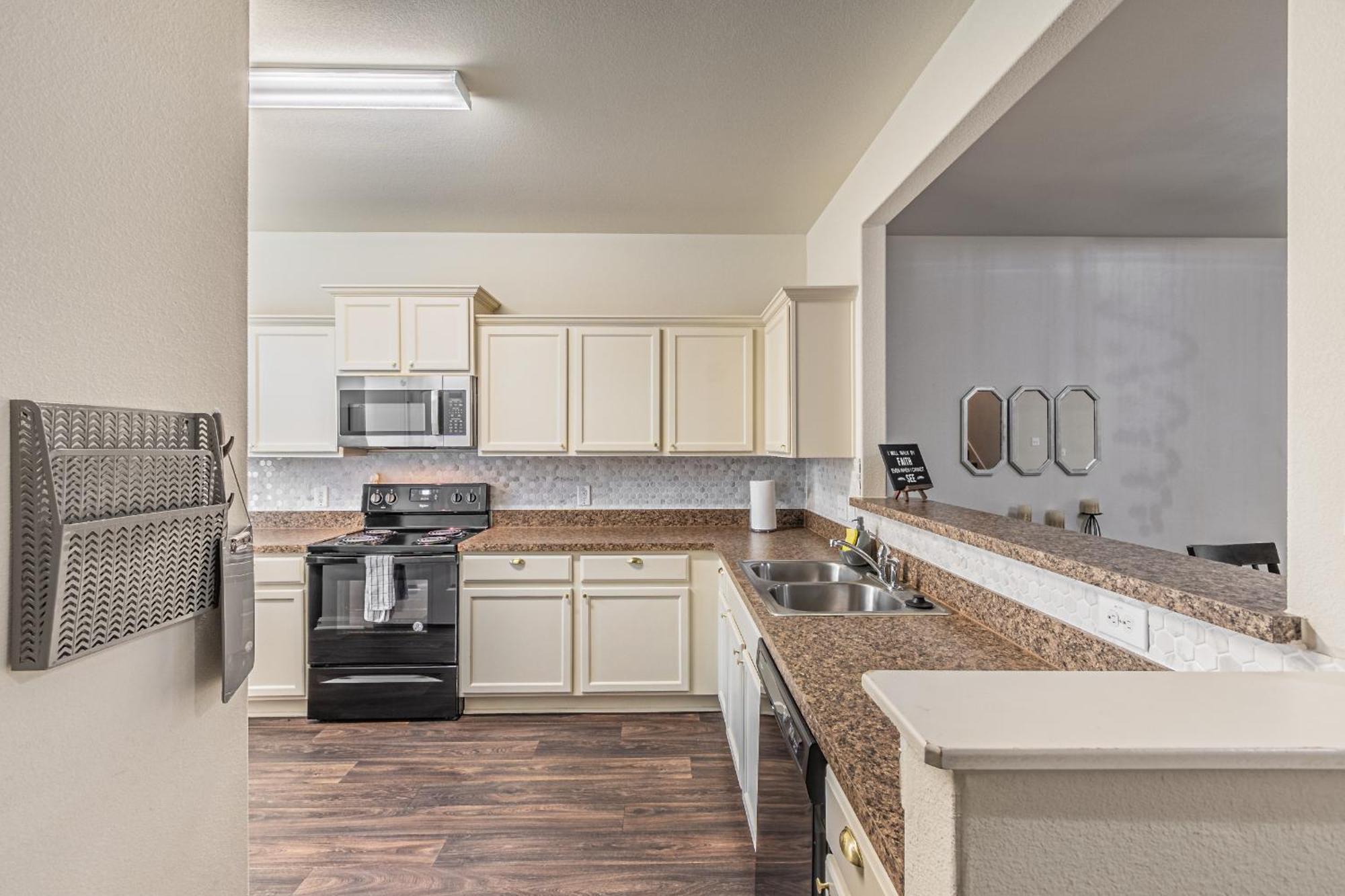 Luxury 5Br Dallas Retreat With Business Amenities - Perfect For Business Travelers, Families & Groups Kültér fotó