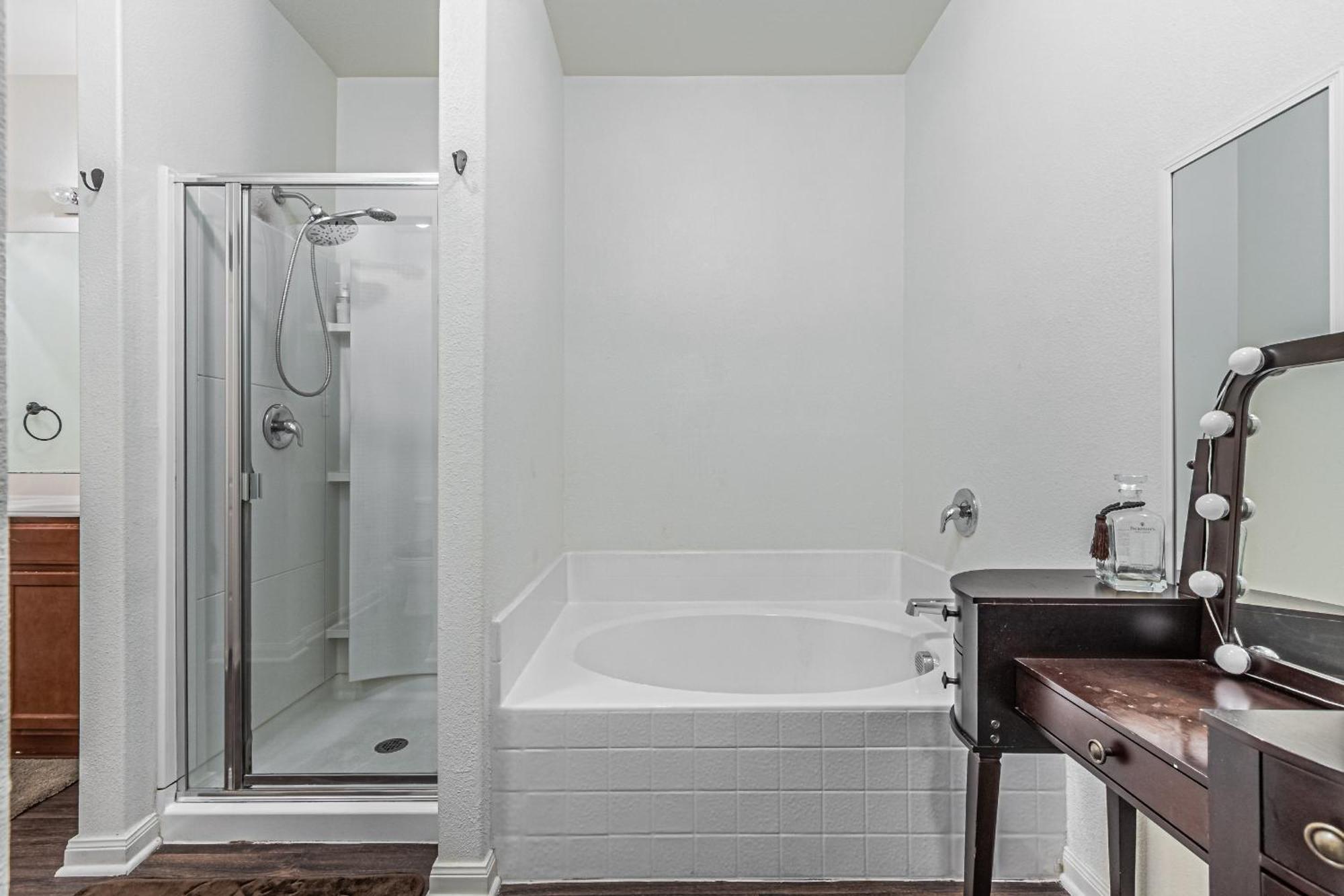 Luxury 5Br Dallas Retreat With Business Amenities - Perfect For Business Travelers, Families & Groups Kültér fotó